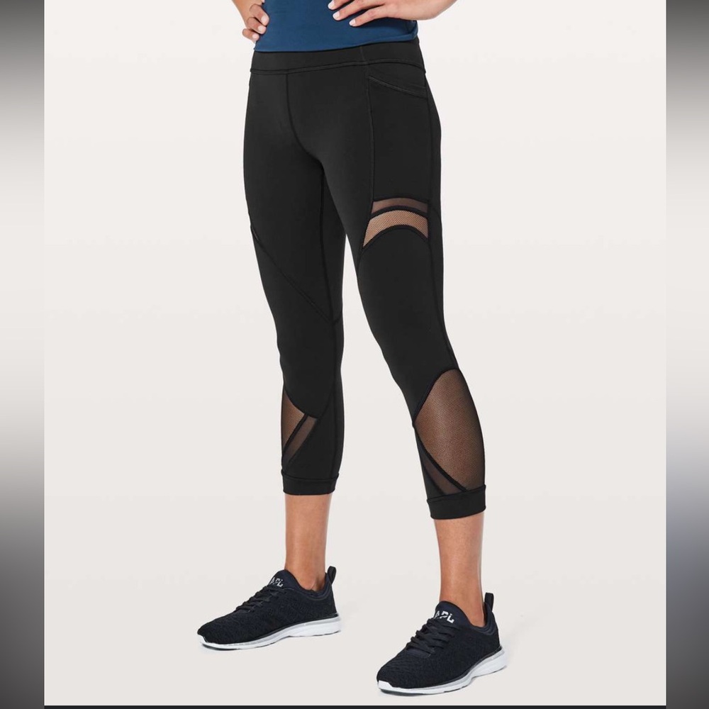 Lululemon Athletica Forget the Sweat Black Crop Leggings w Side Pockets size 4